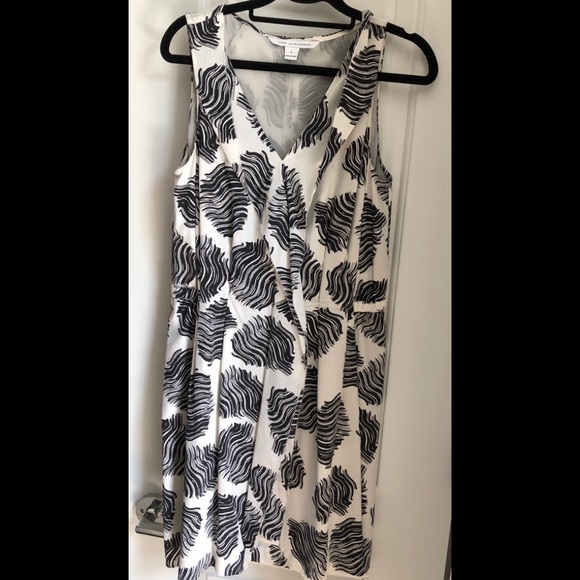 Diane Von Furstenburg silk dress - Size 8 - Picture 1 of 4